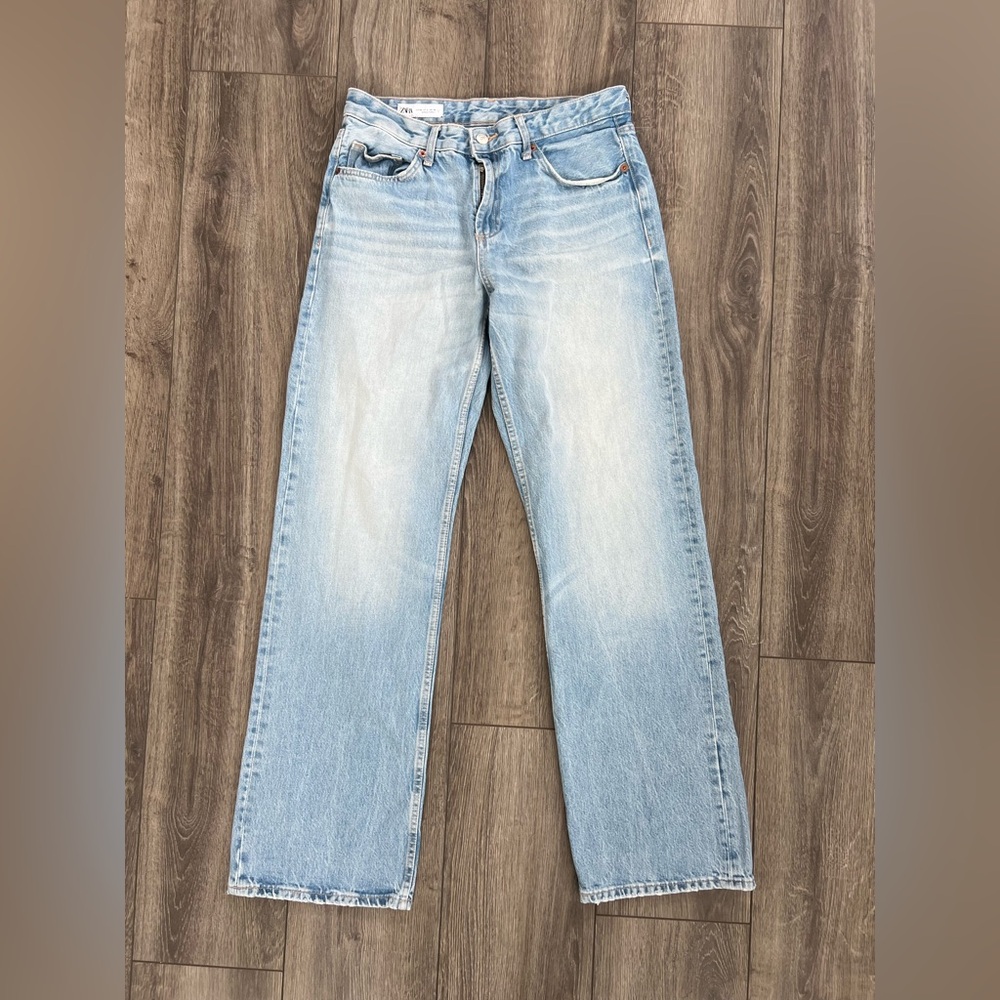 Zara Light Wash Wide Leg Jeans size 8